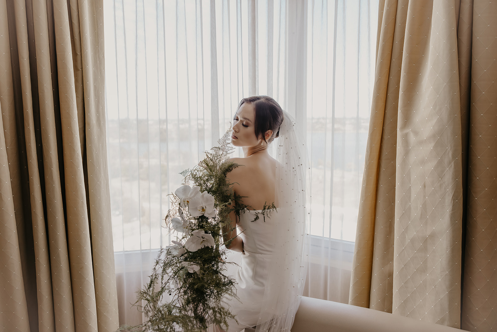 Fox & Wildling Photography Perfect wedding dress material